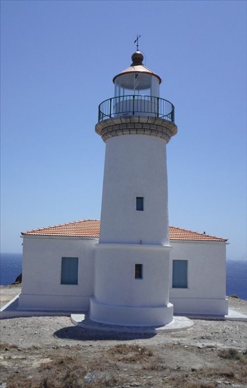 Lighthouse of Psarra outside